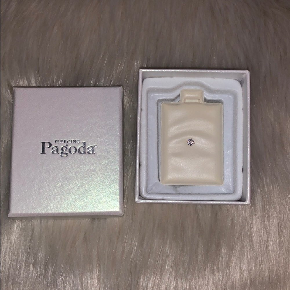 Tragus earring